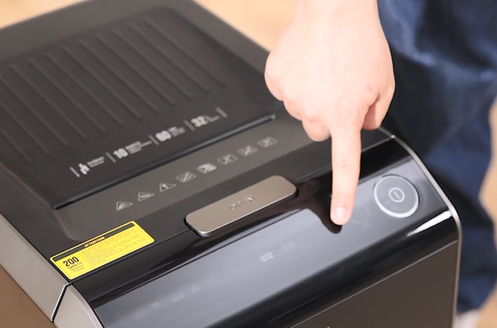 02 Deli Auot Futtermittel Papier Shrdder ET088