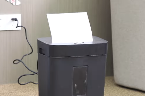 01 Deli ET023 Akten vernichter