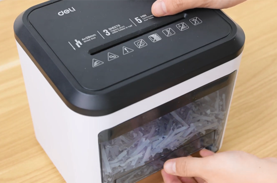 01 Deli ET002 Akten vernichter