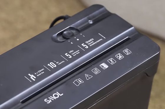 01 Deli ET015 Akten vernichter